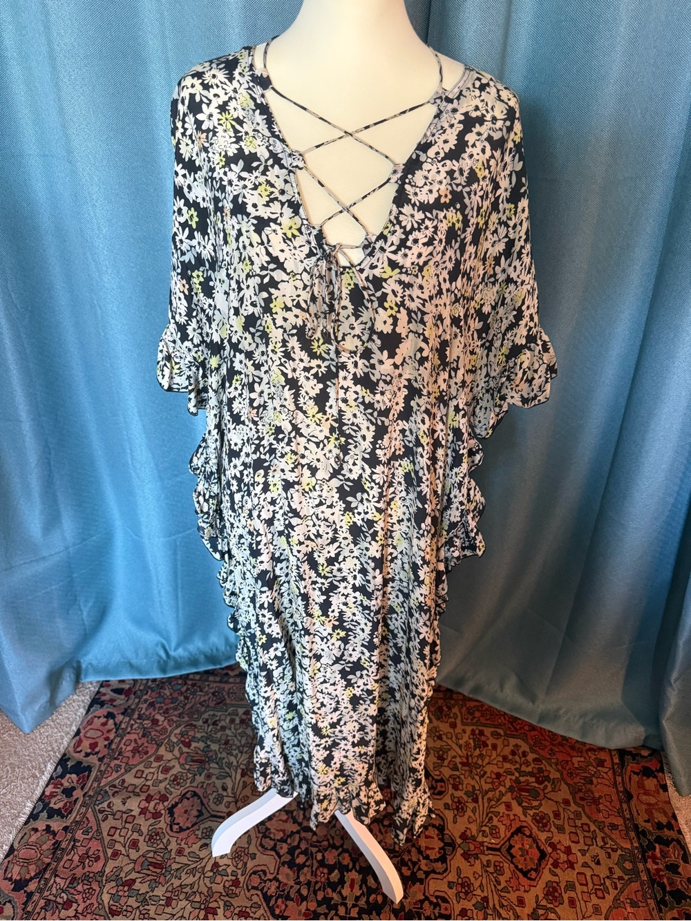 See By Chloe Black and White Floral Lace-Up Kaftan